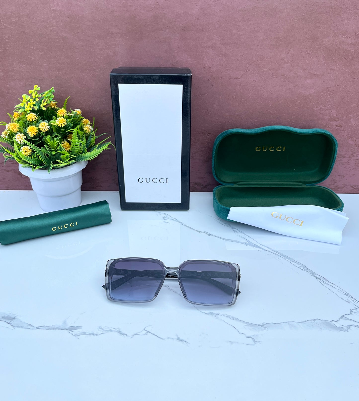 Gucci Sunglass