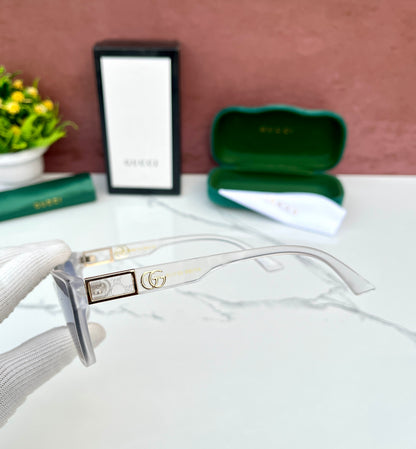 Gucci sunglass