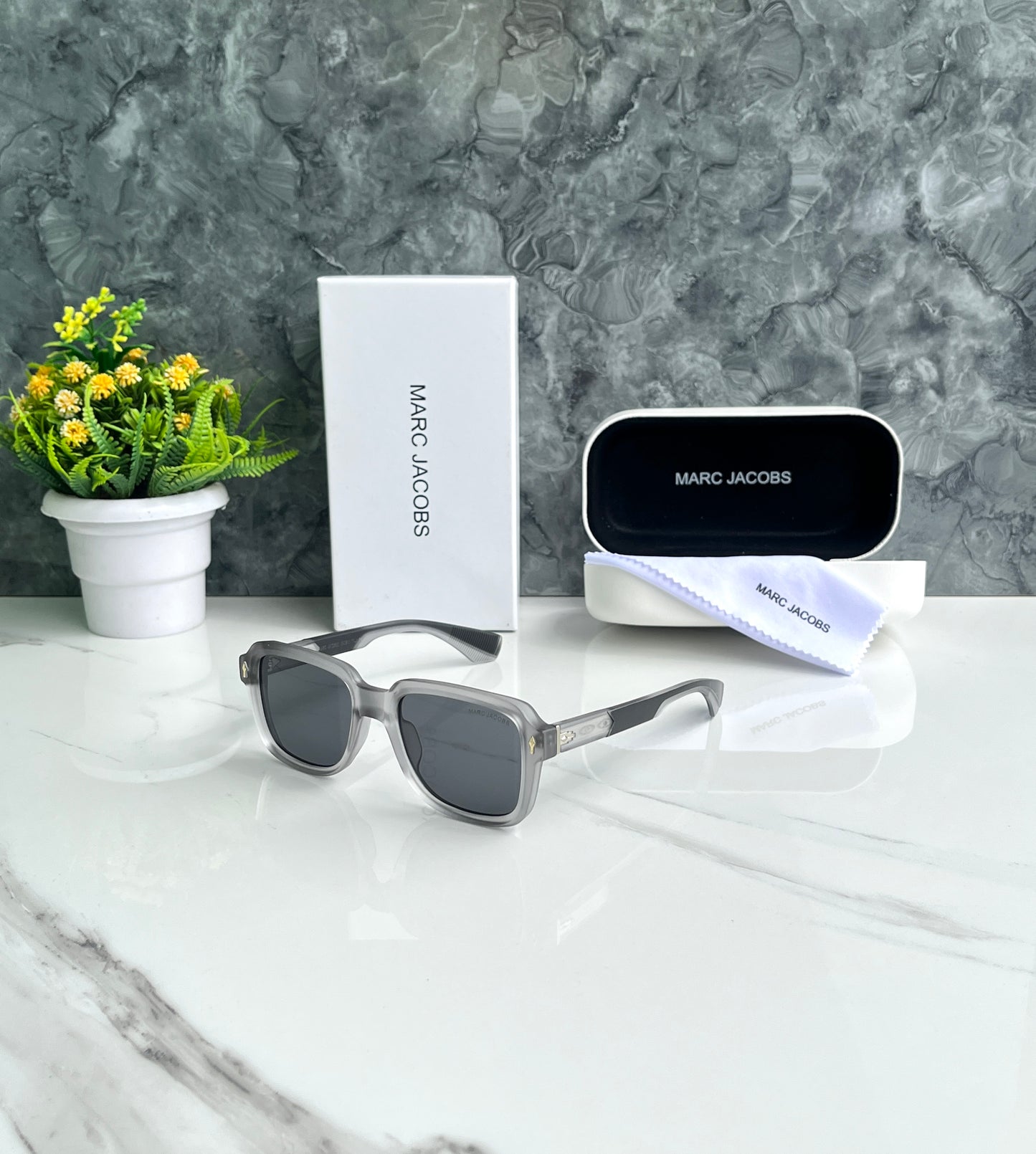 Marc Jacobs Sunglass