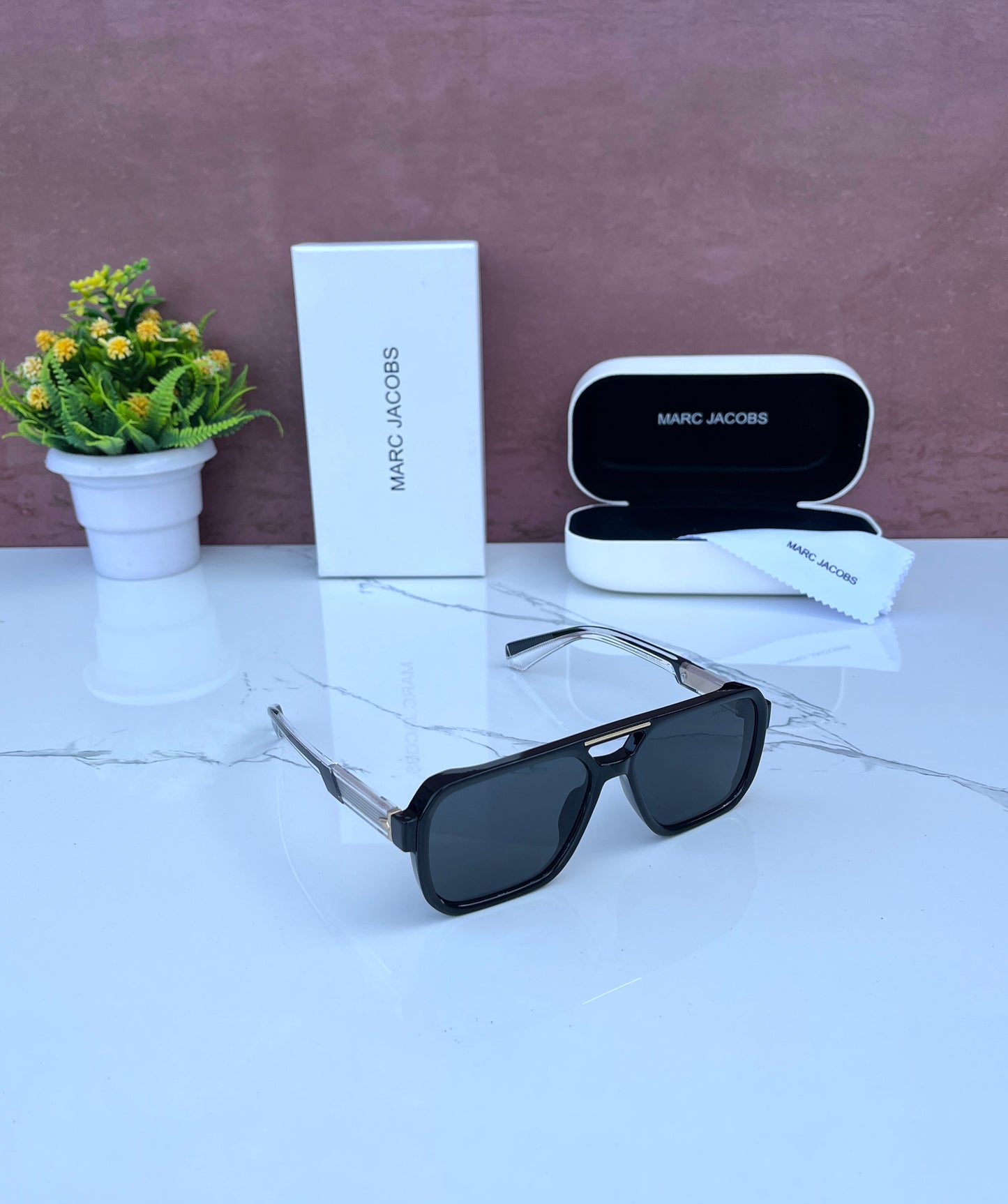 Marc Jacobs Sunglass