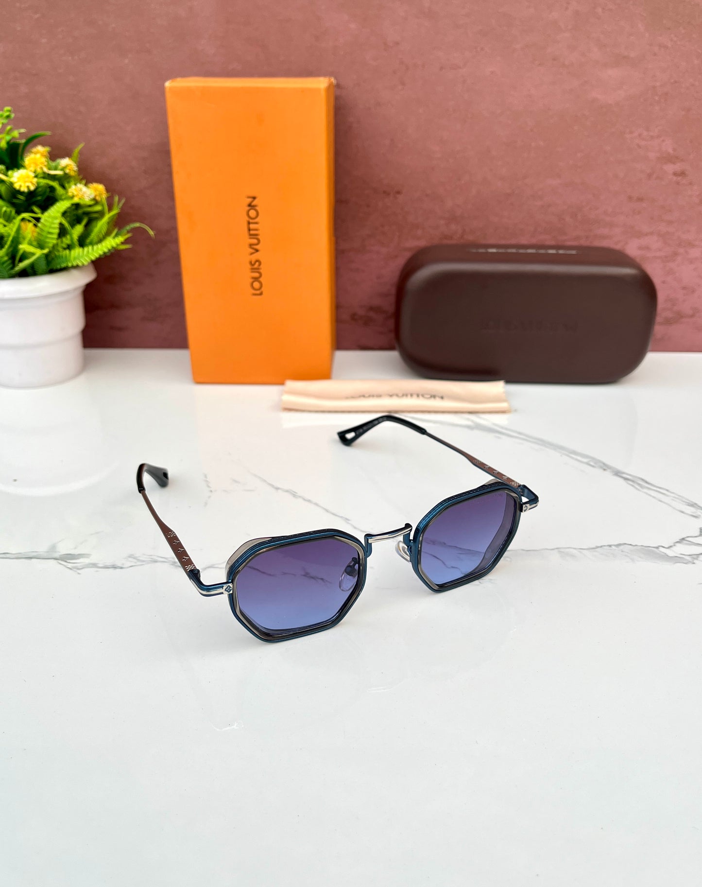 Louis Vuitton sunglass