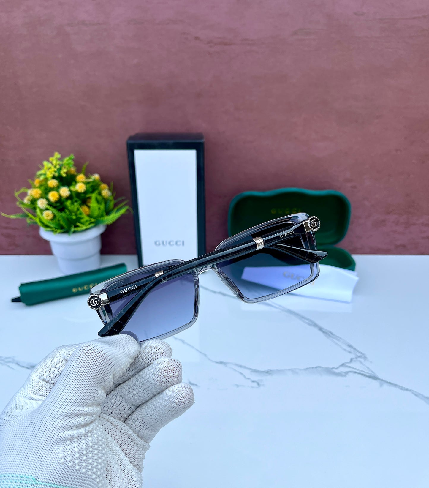 Gucci Sunglass