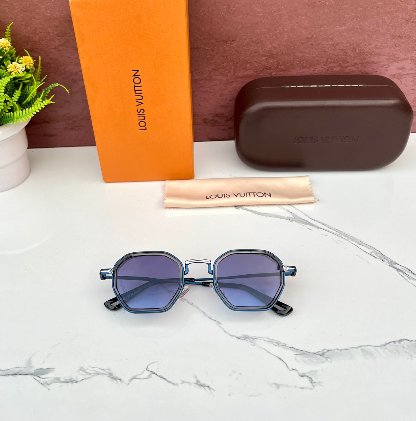 Louis Vuitton sunglass