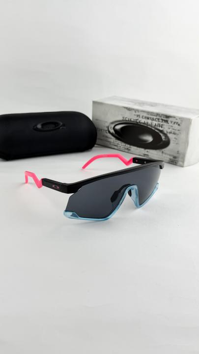 Oakley Sunglass