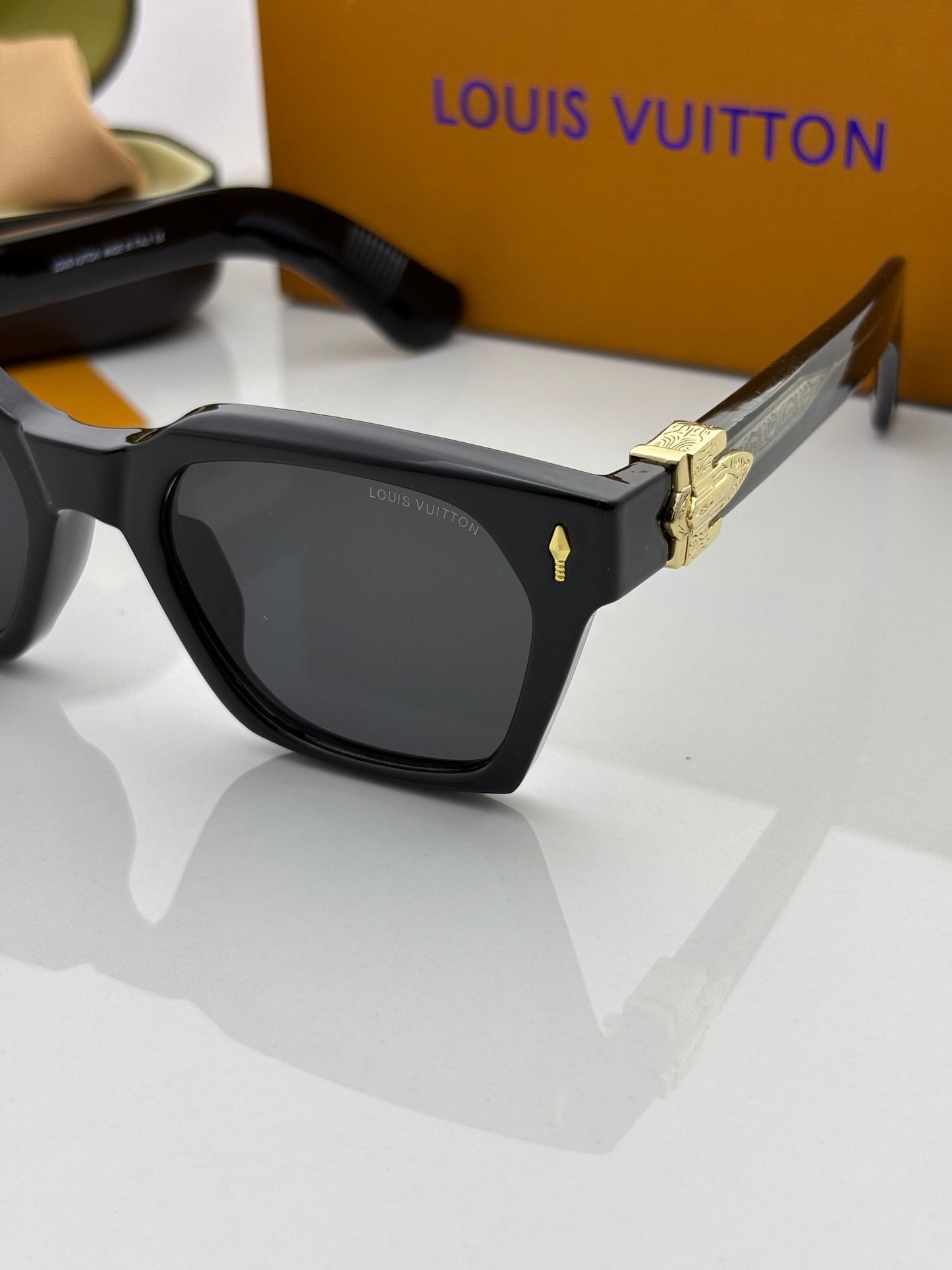 Louis Vuitton Sunglass