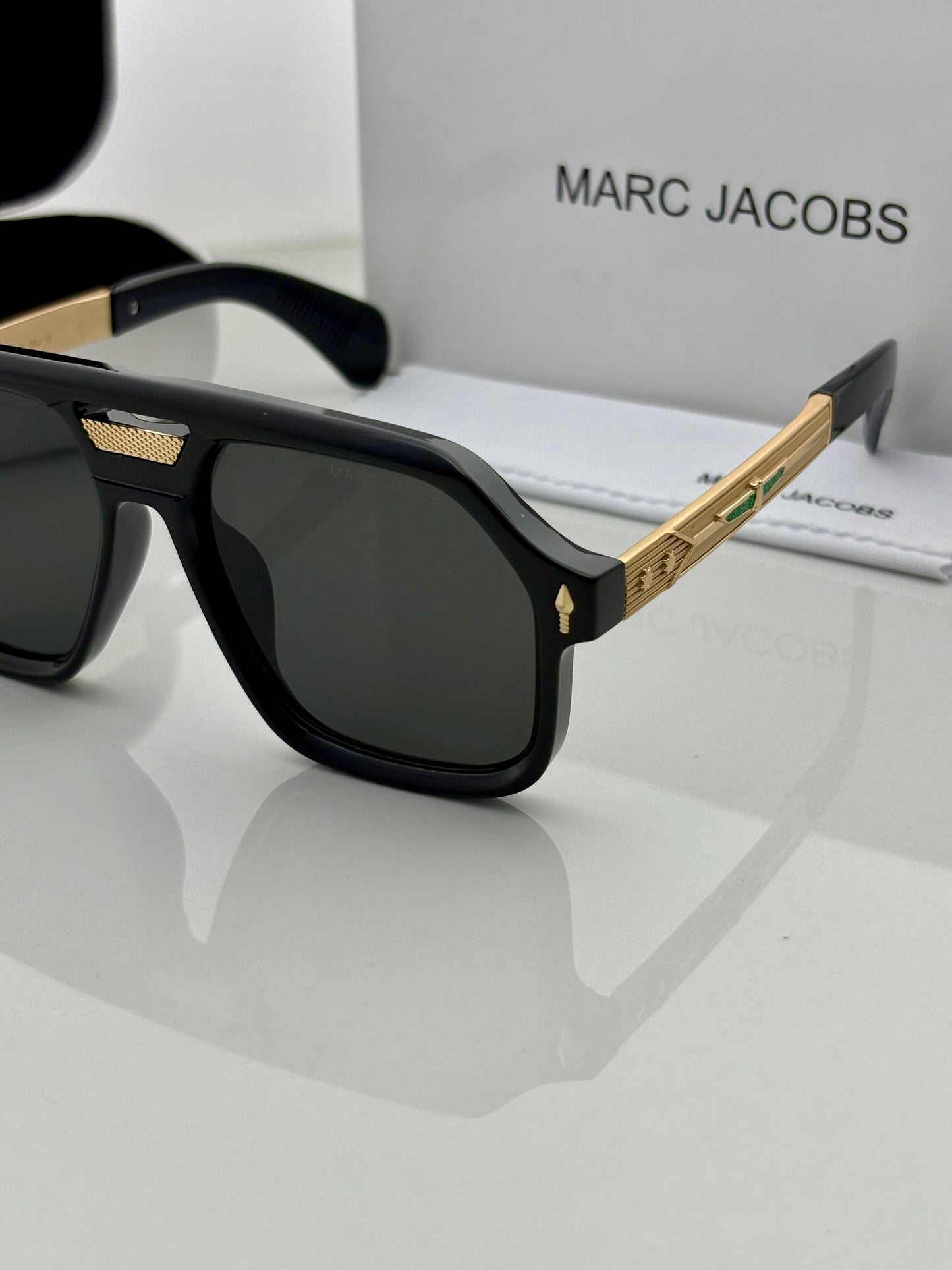 Marc Jacobs Sunglass