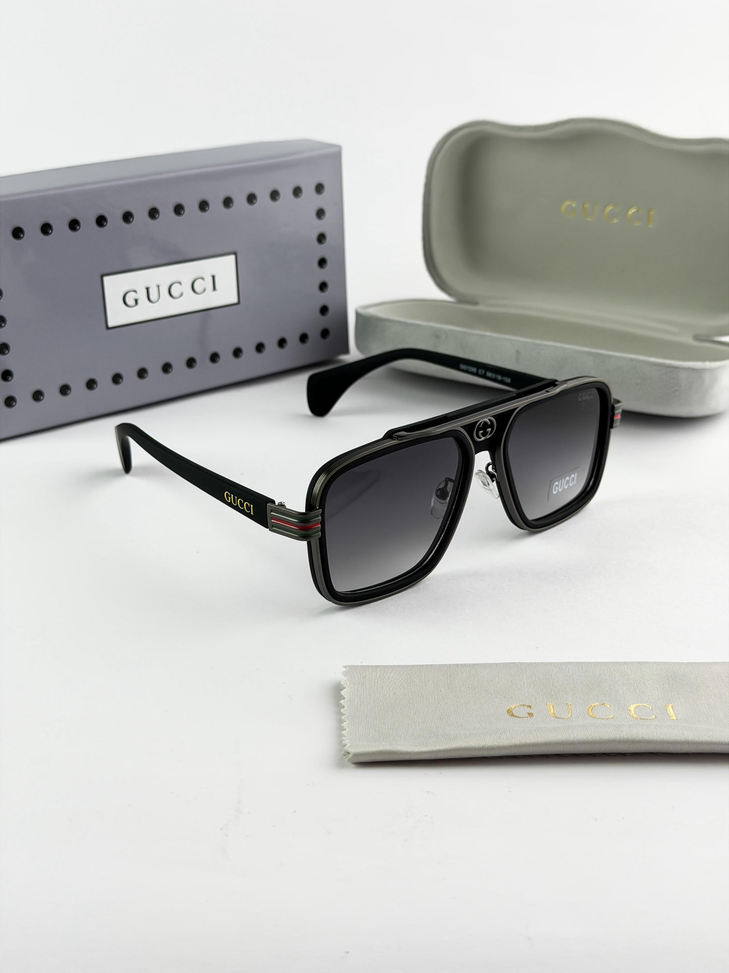 Gucci Sunglass
