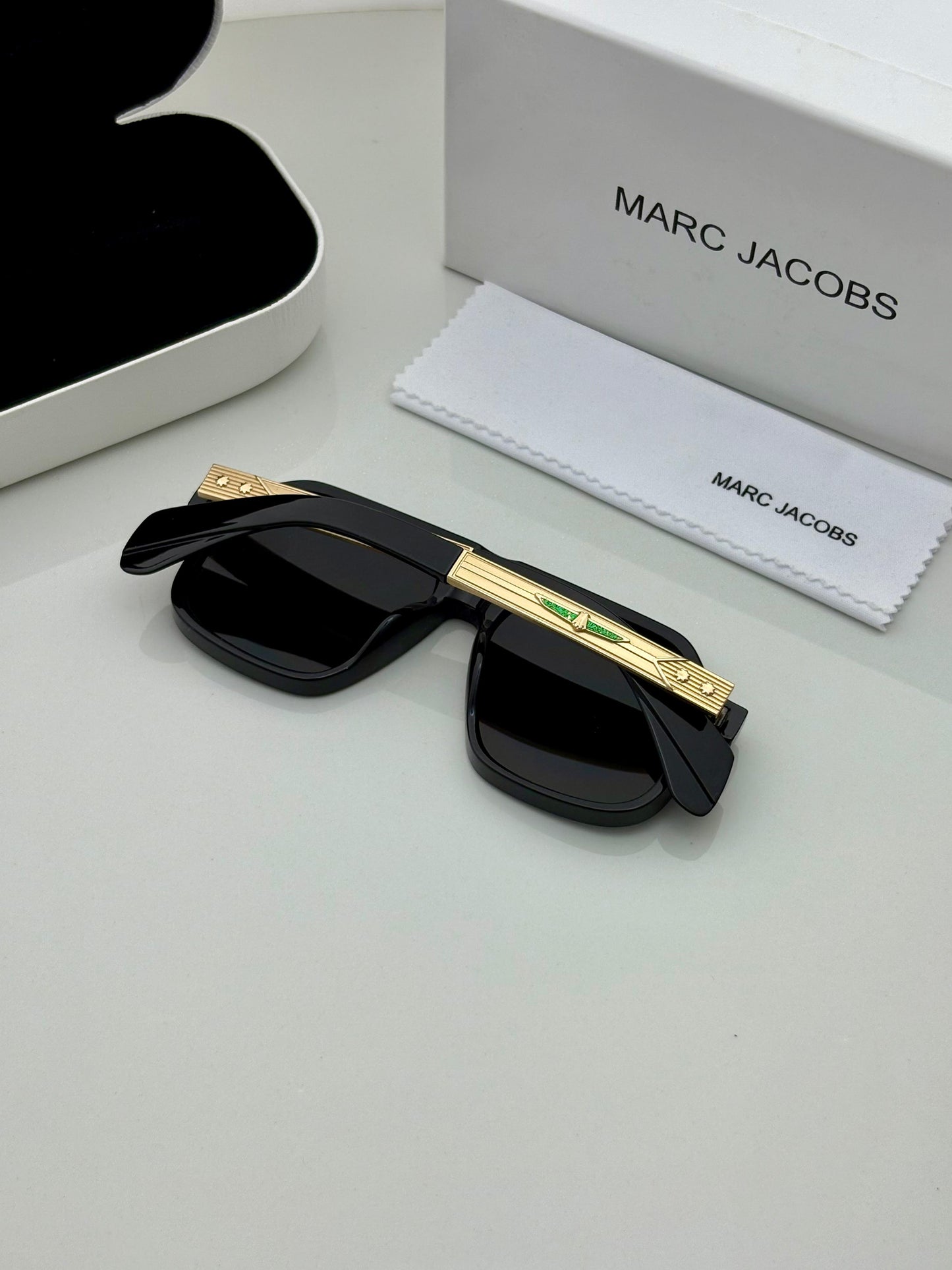 Marc Jacobs Sunglass
