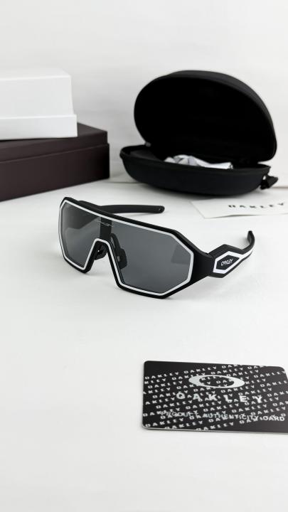 Oakley Sunglass