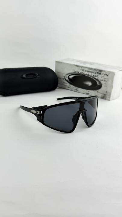 Oakley Sunglass