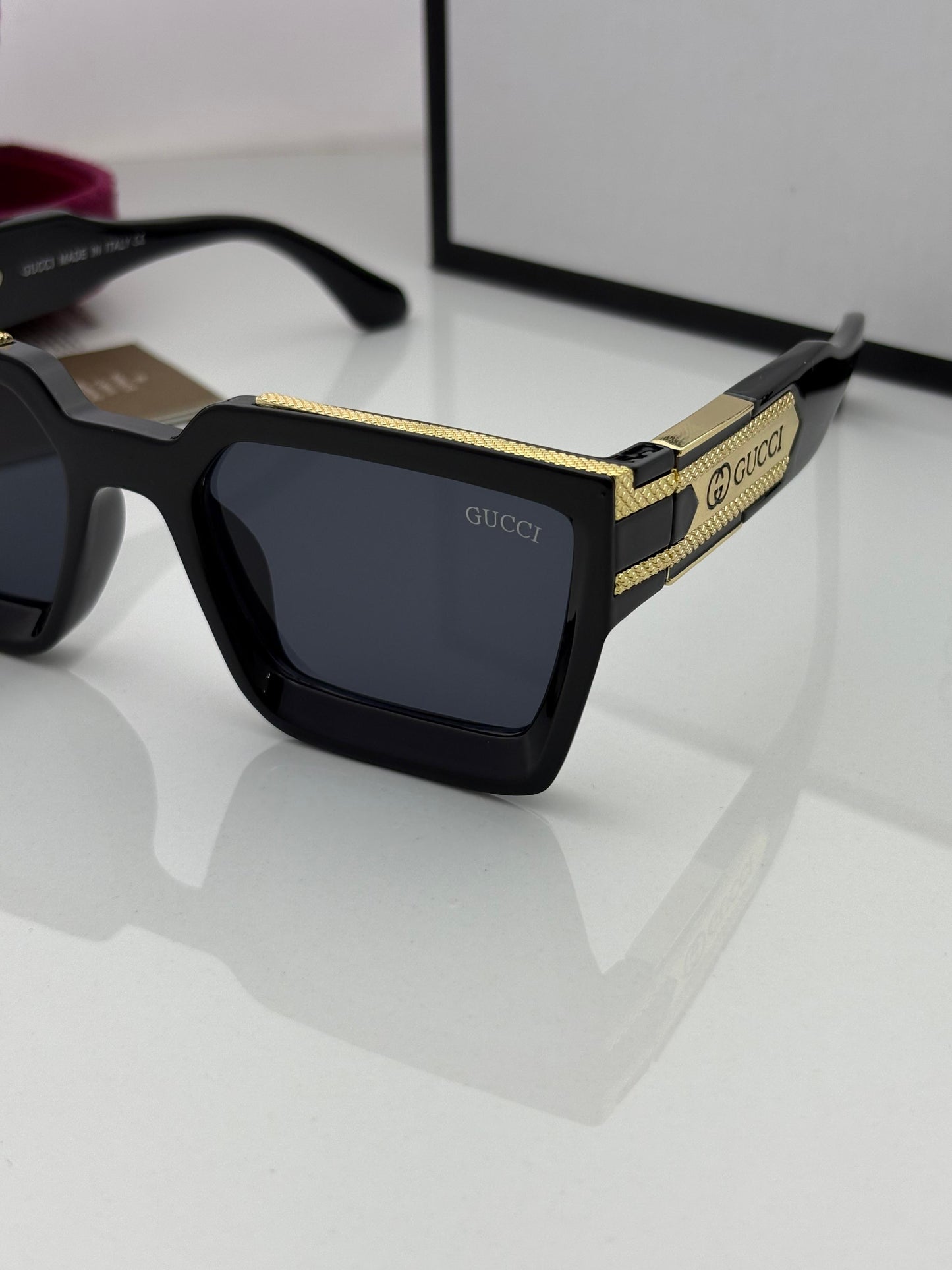 Gucci Sunglass