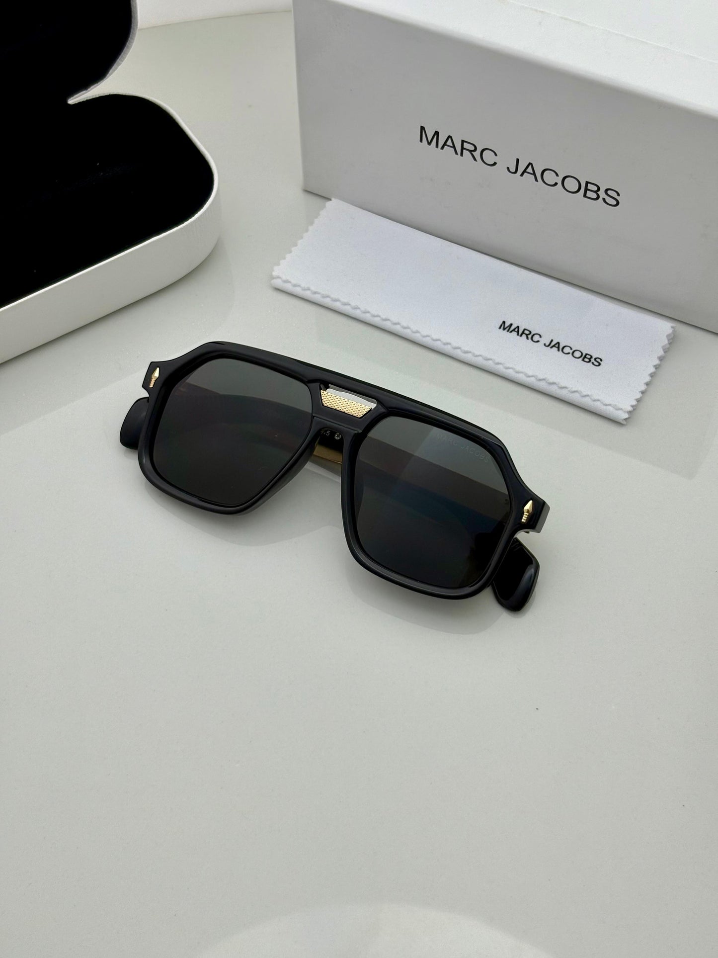 Marc Jacobs Sunglass