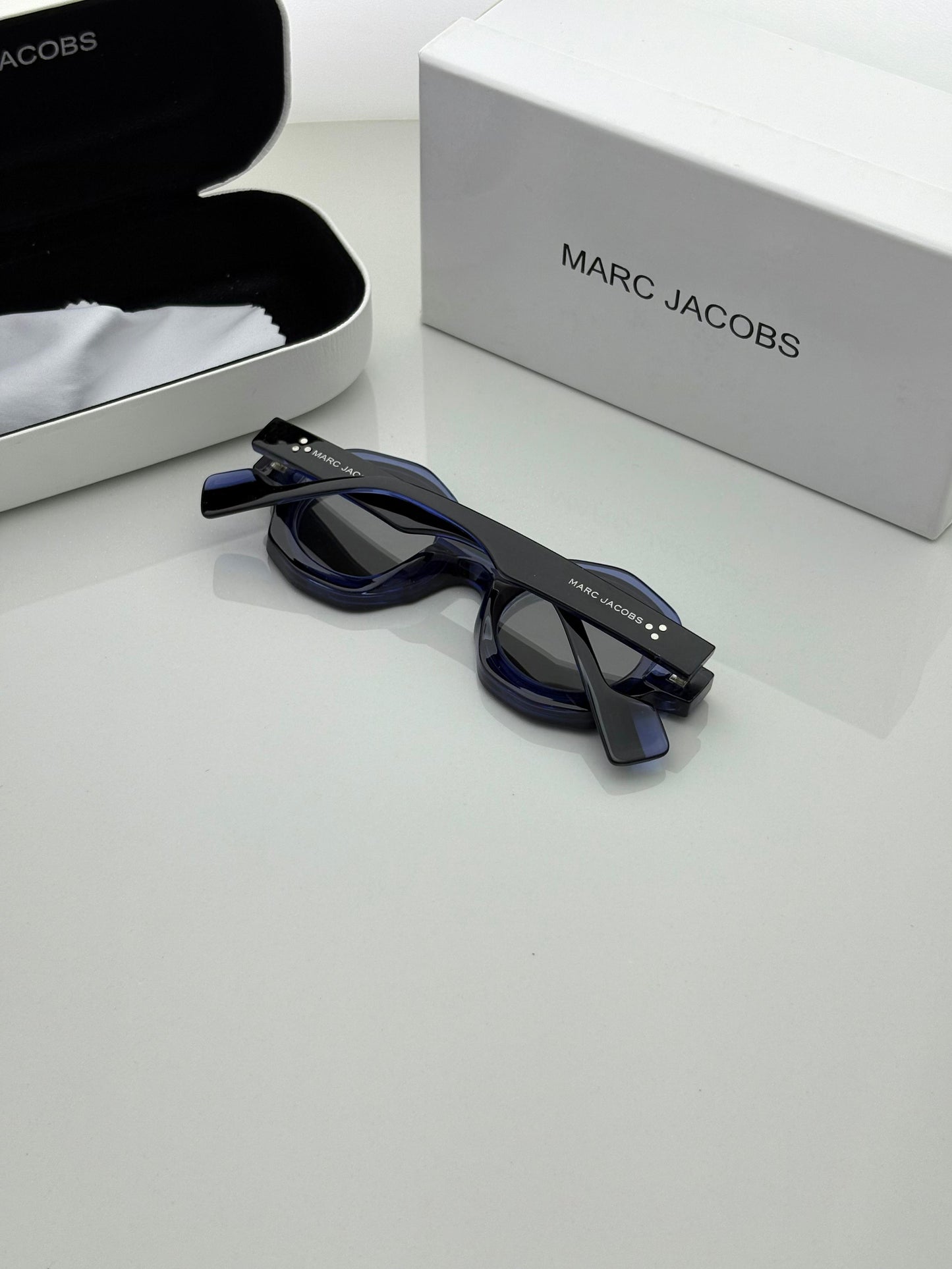 Marc Jacobs Attachment Frame Sunglass