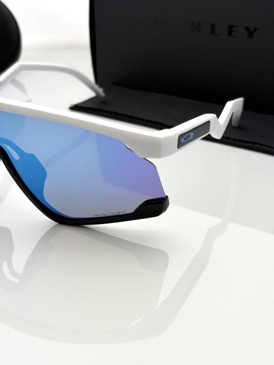 Oakley Sunglass