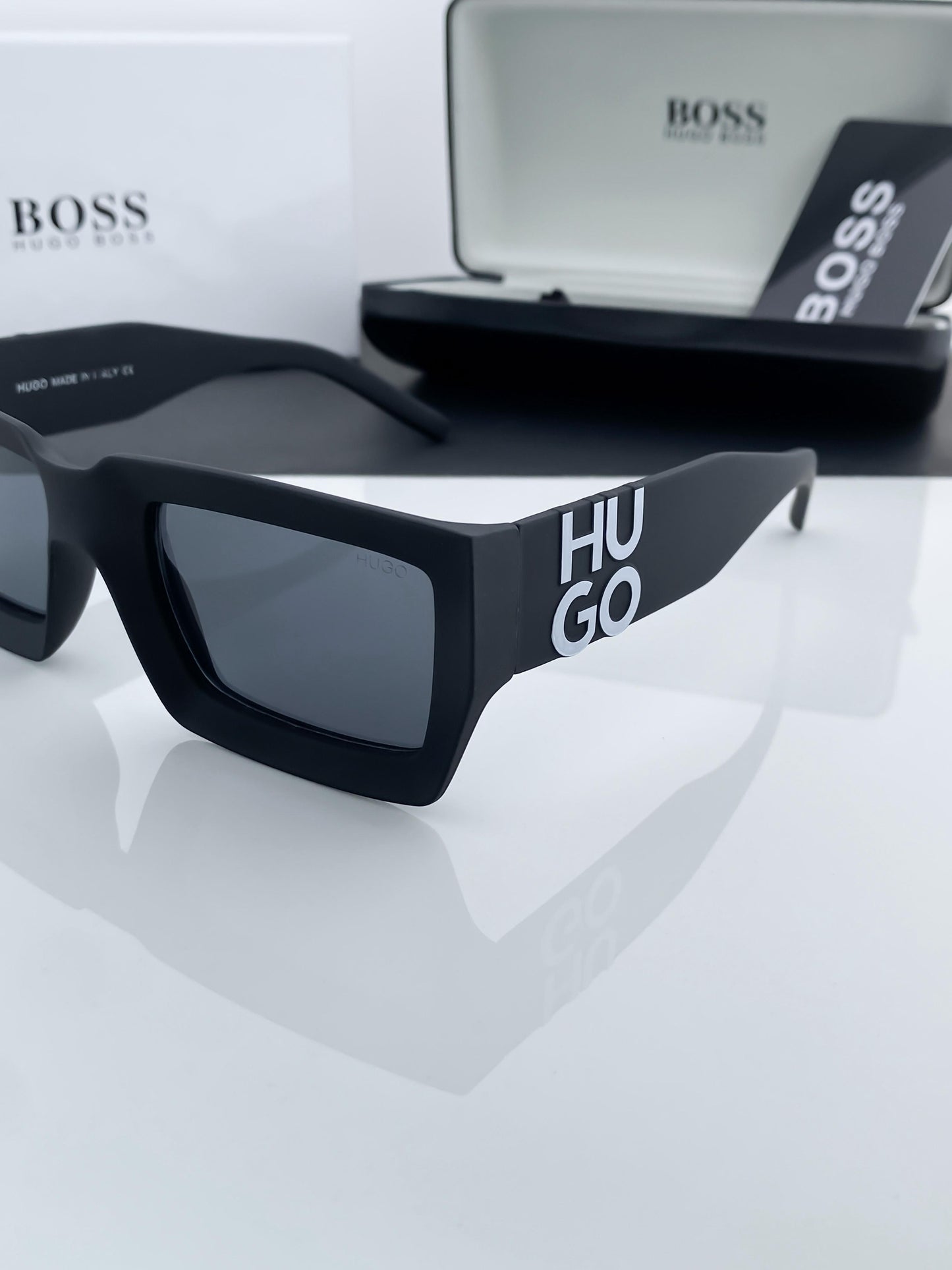 Hugo Boss Sunglass