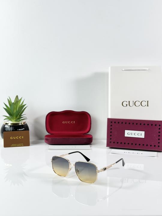 Gucci Sunglass
