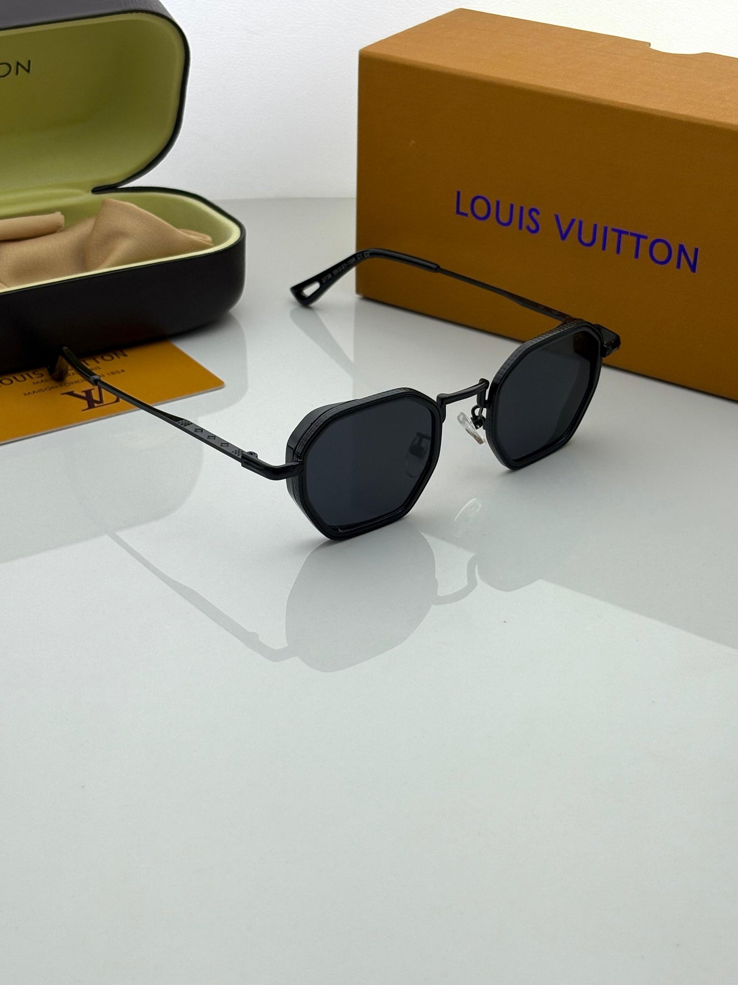 Louis Vuitton Sunglass
