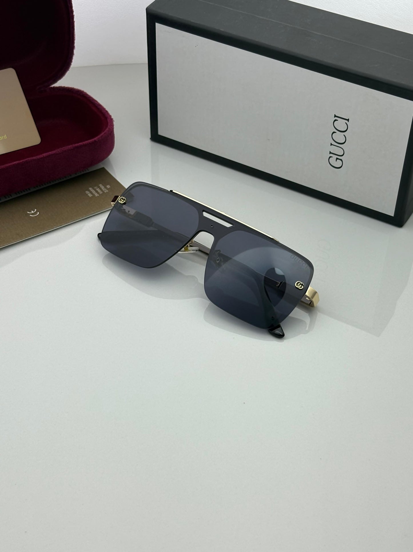 Gucci Sunglass