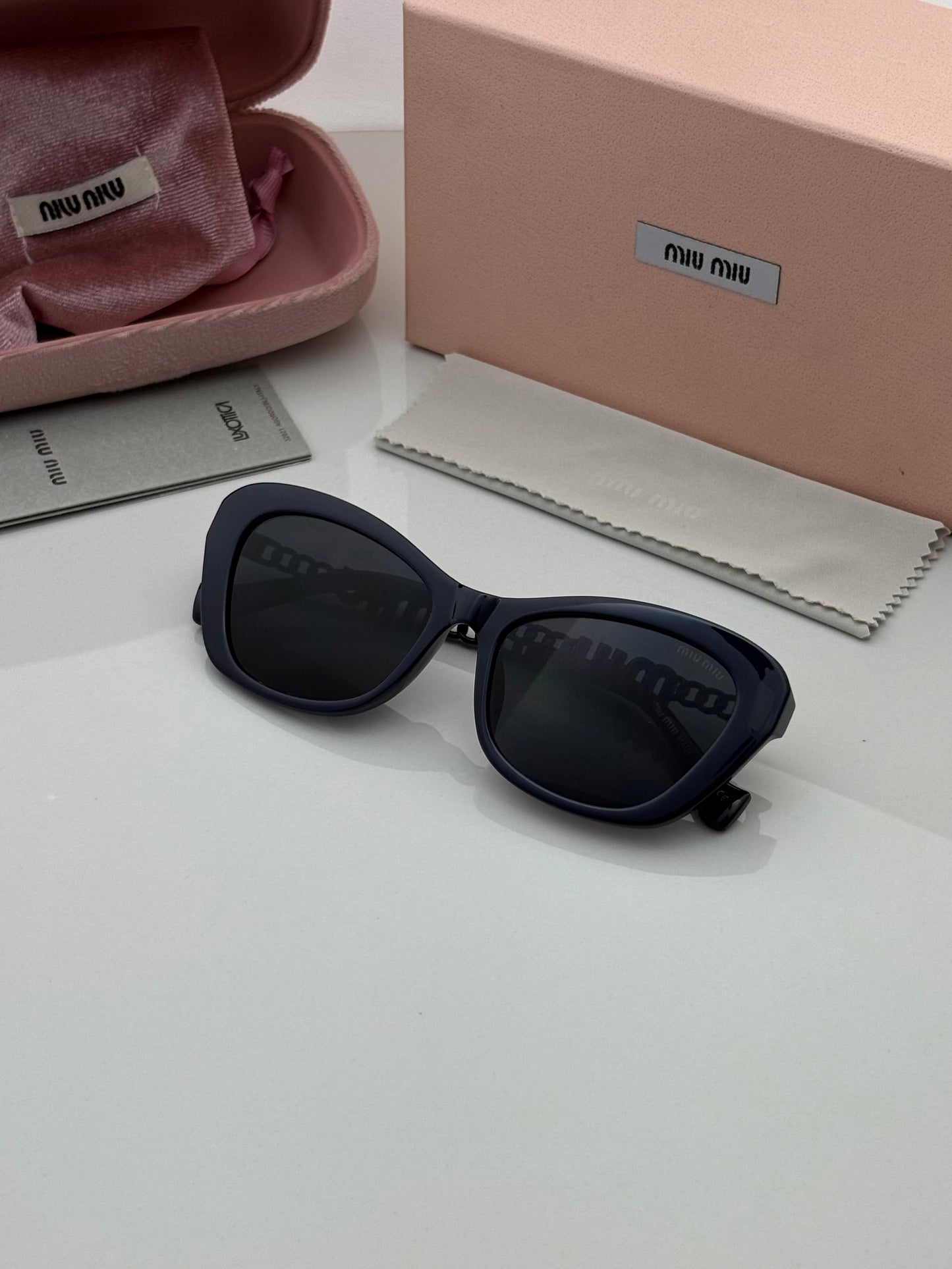 Miu miu Sunglass