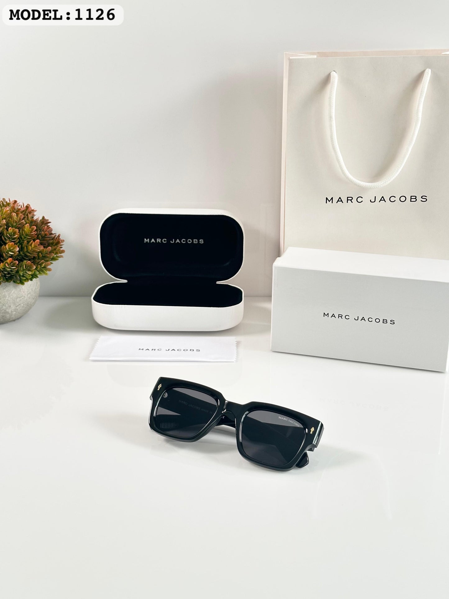 Marc Jacobs Sunglass