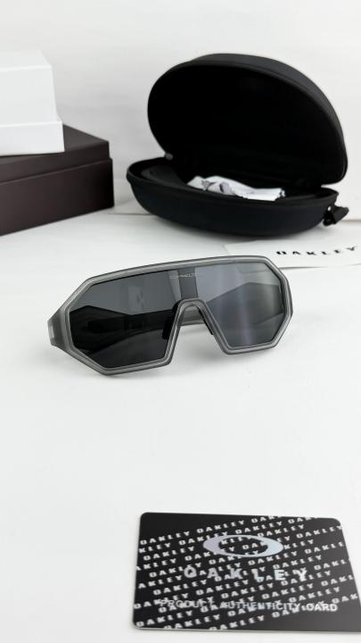 Oakley Sunglass