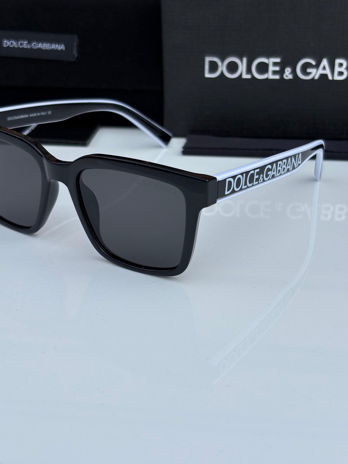 Dolce & Gabbana Sunglass