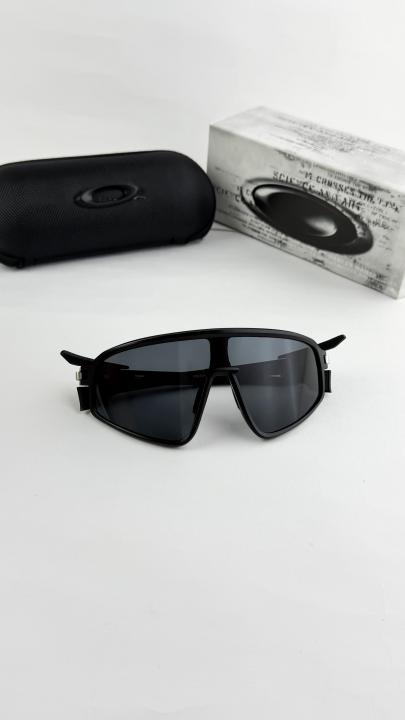 Oakley Sunglass