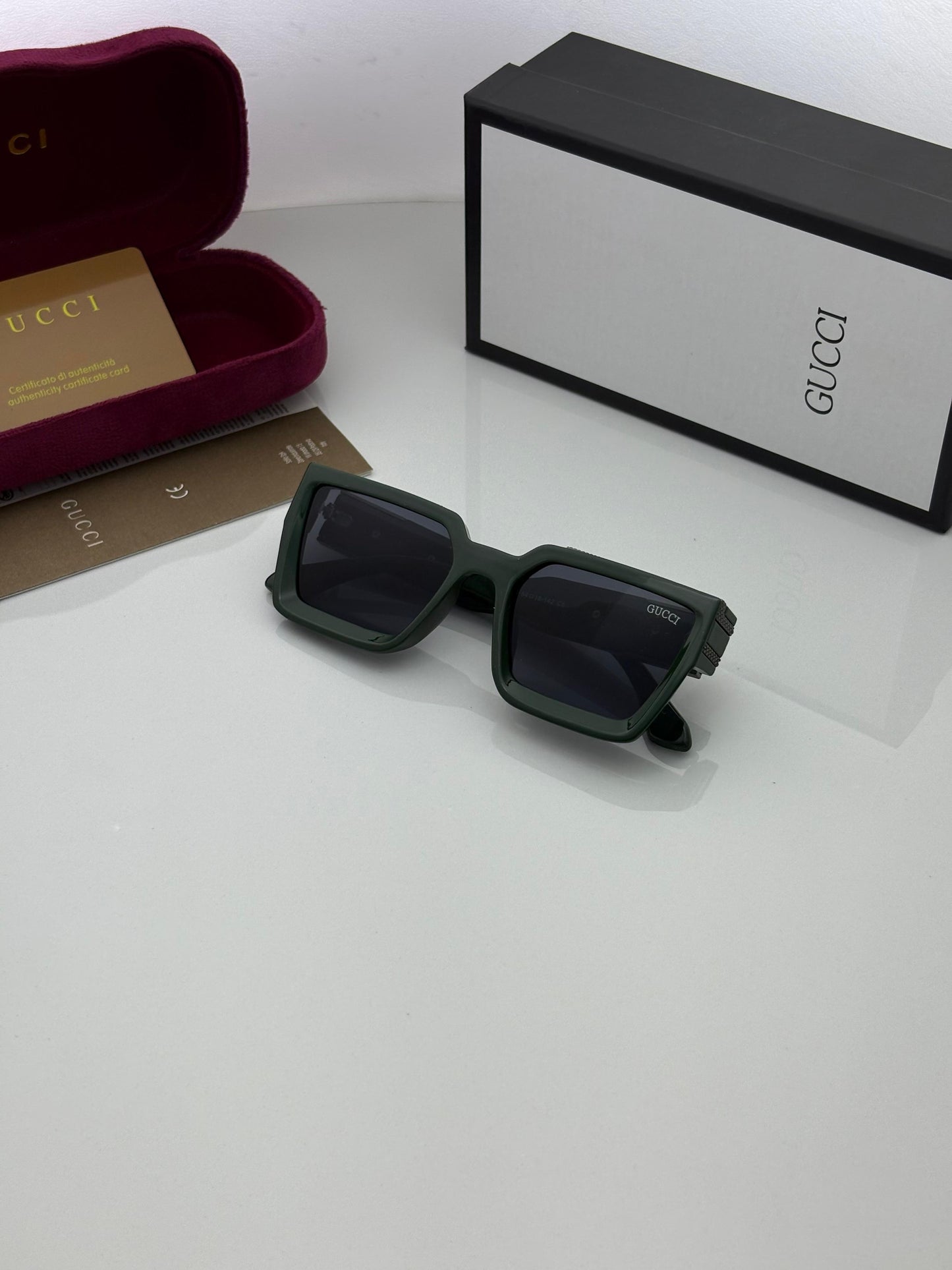 Gucci Sunglass