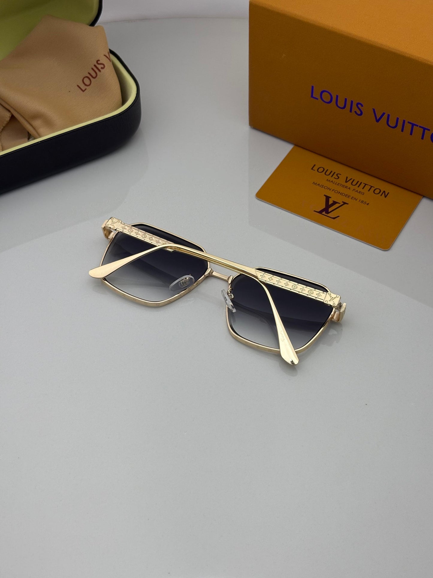 Louis Vuitton Sunglass