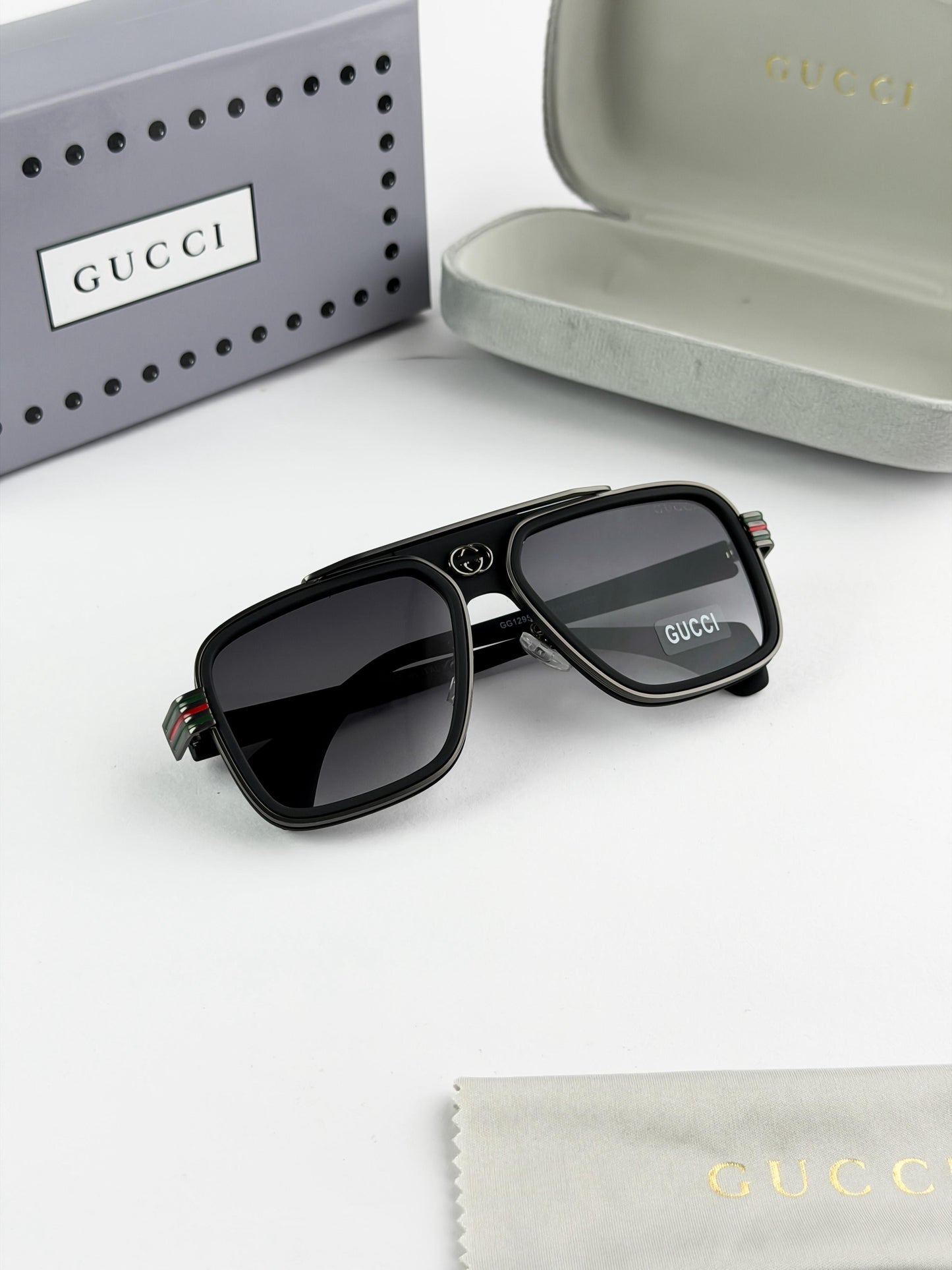 Gucci Sunglass