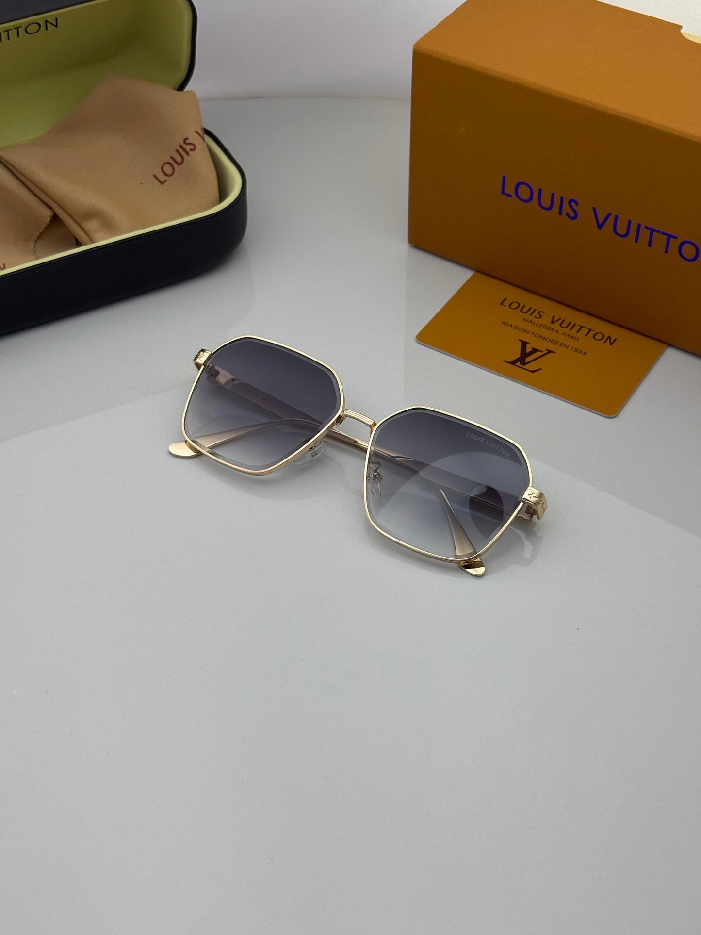 Louis Vuitton Sunglass