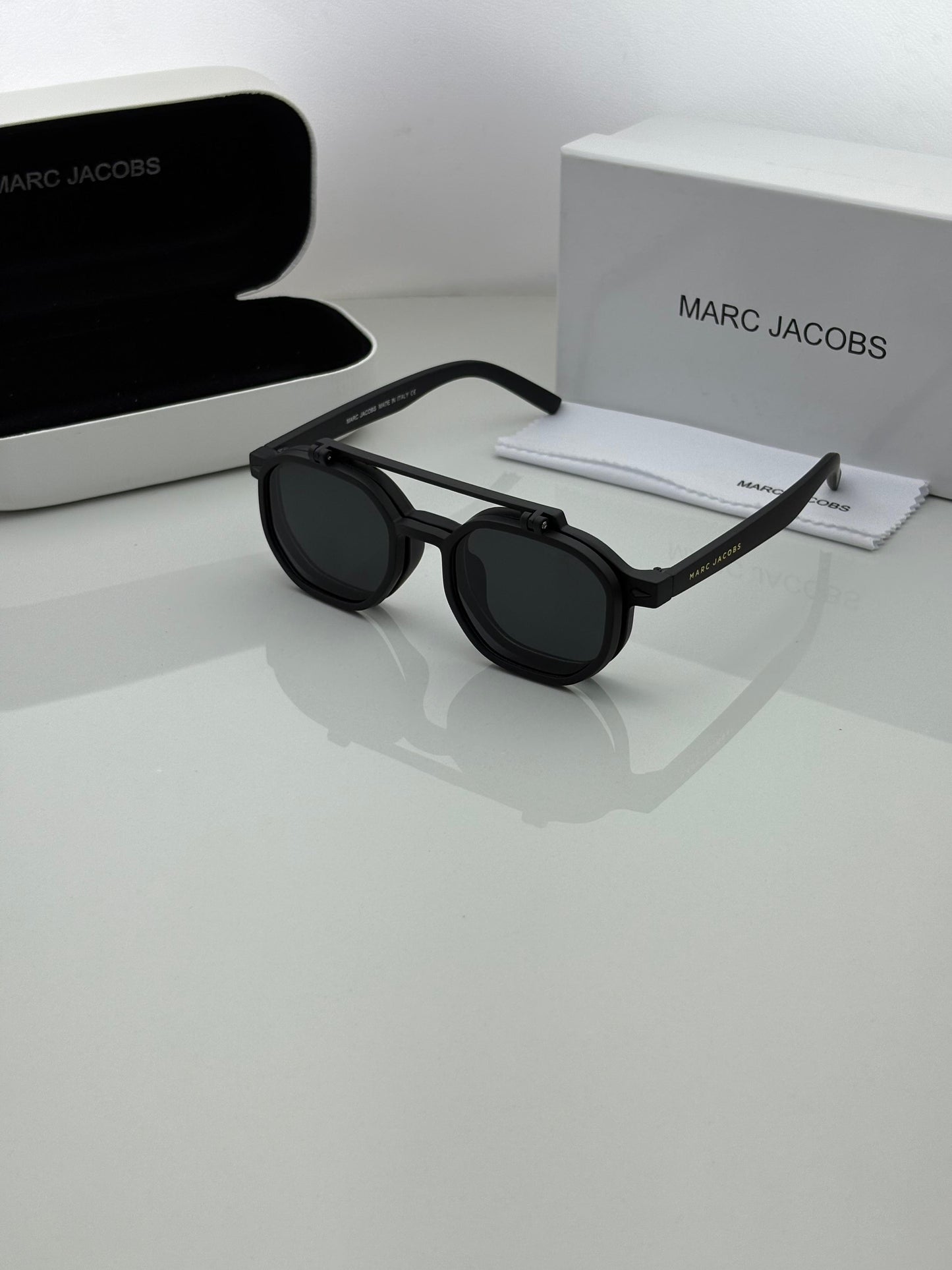 Marc Jacobs Sunglass