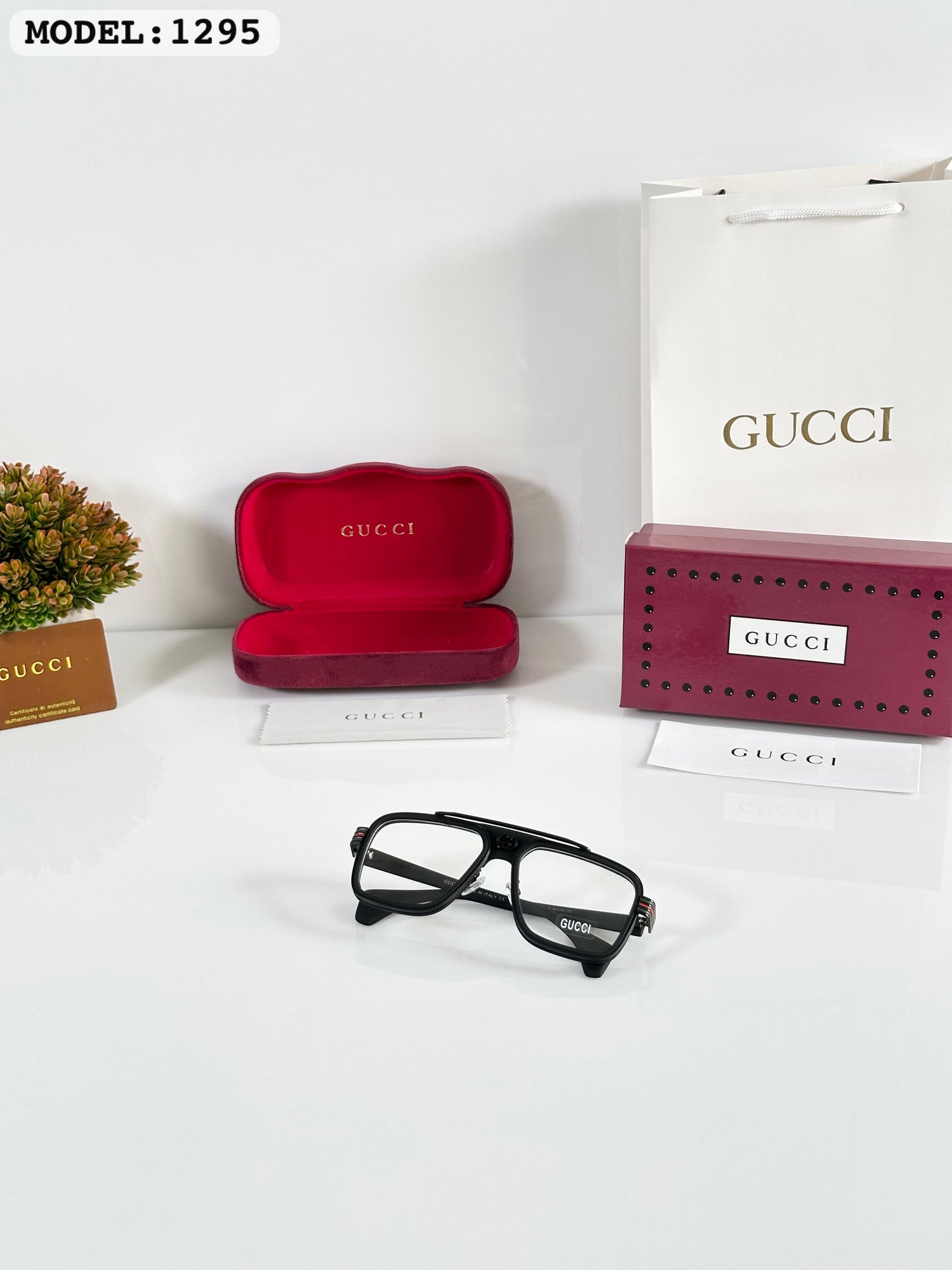 Gucci Frame Sunglass