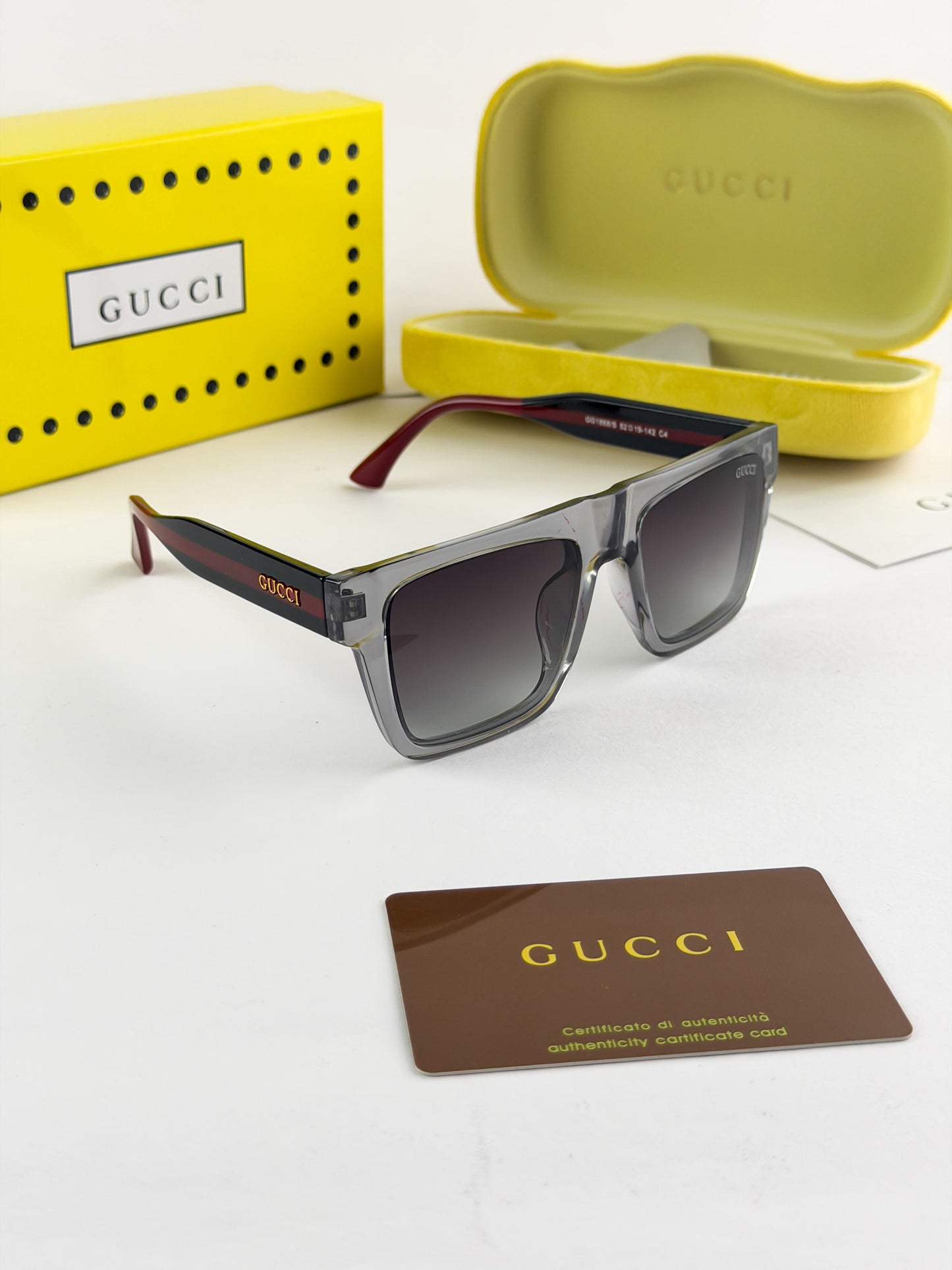 Gucci Sunglass