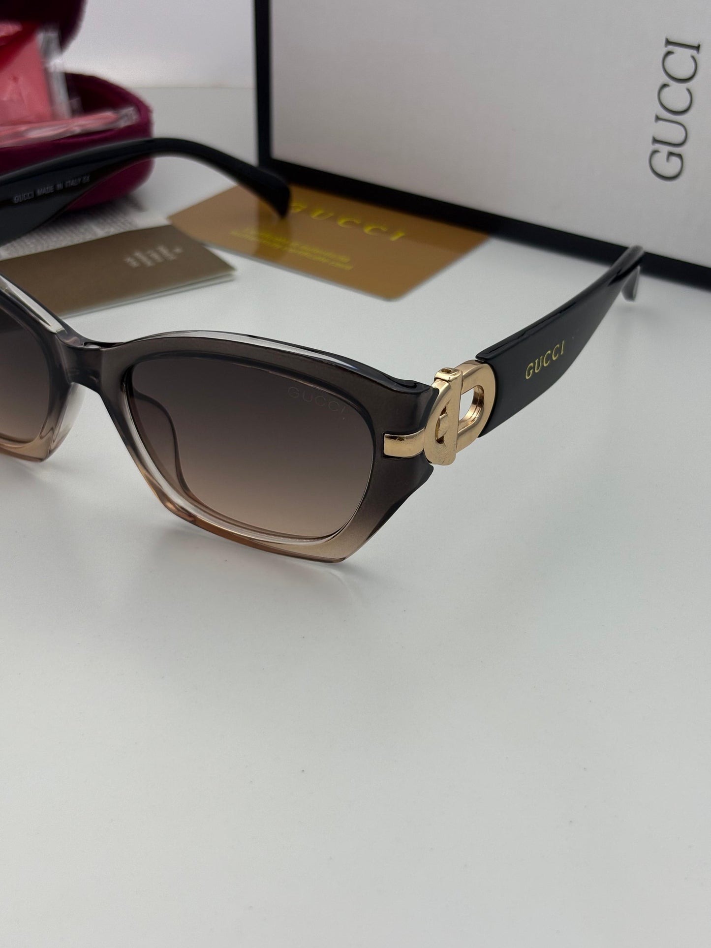 Gucci Sunglass