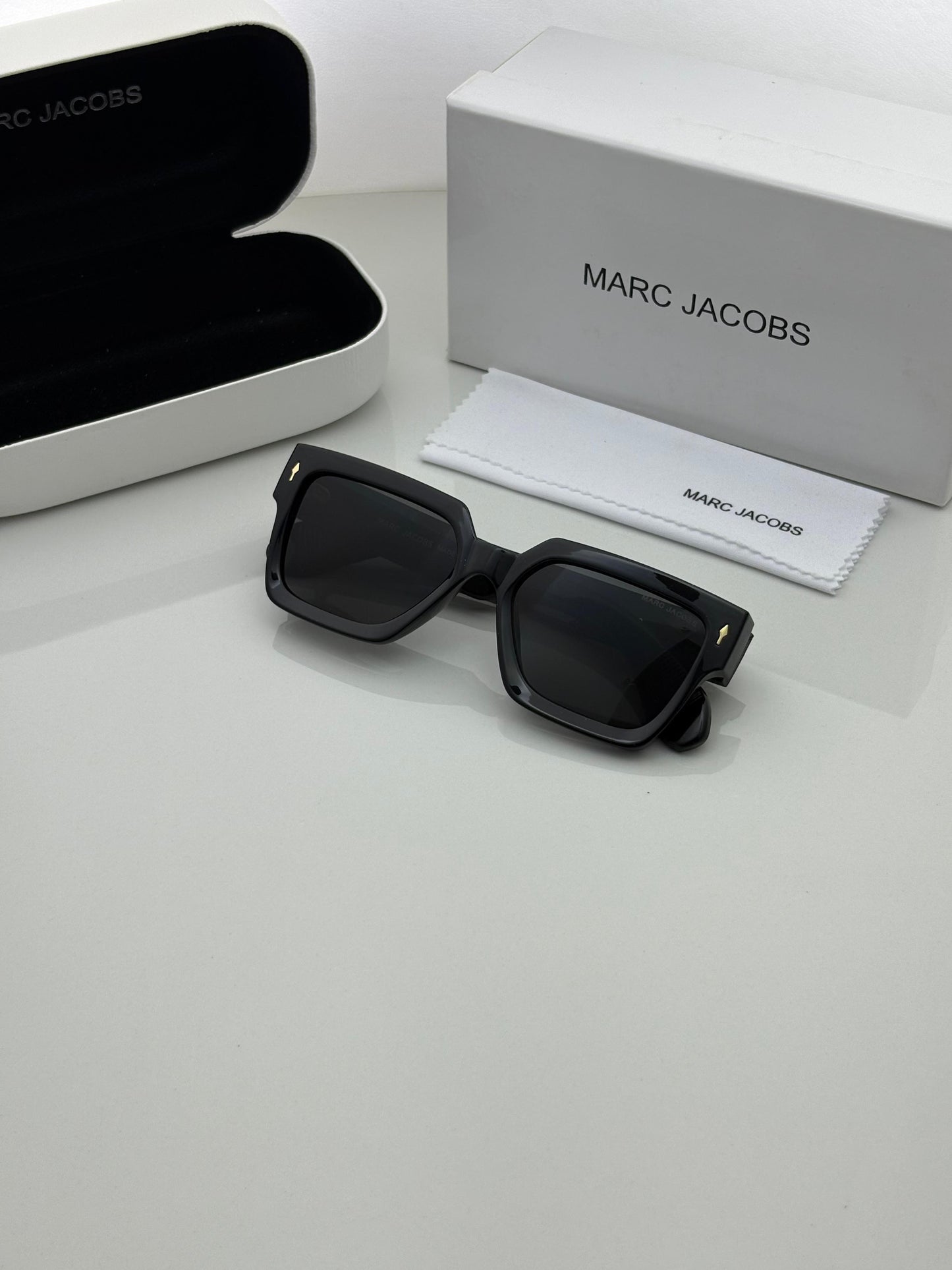 Marc Jacobs Sunglass