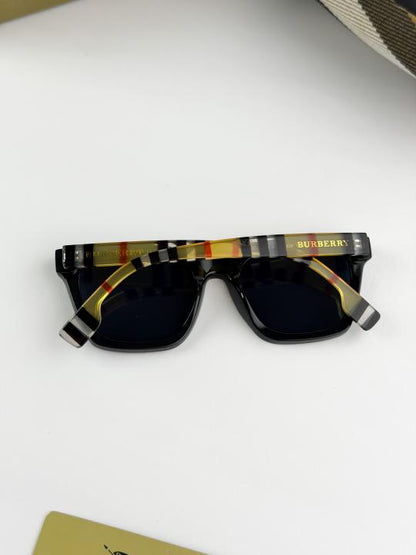 Burberry Sunglass