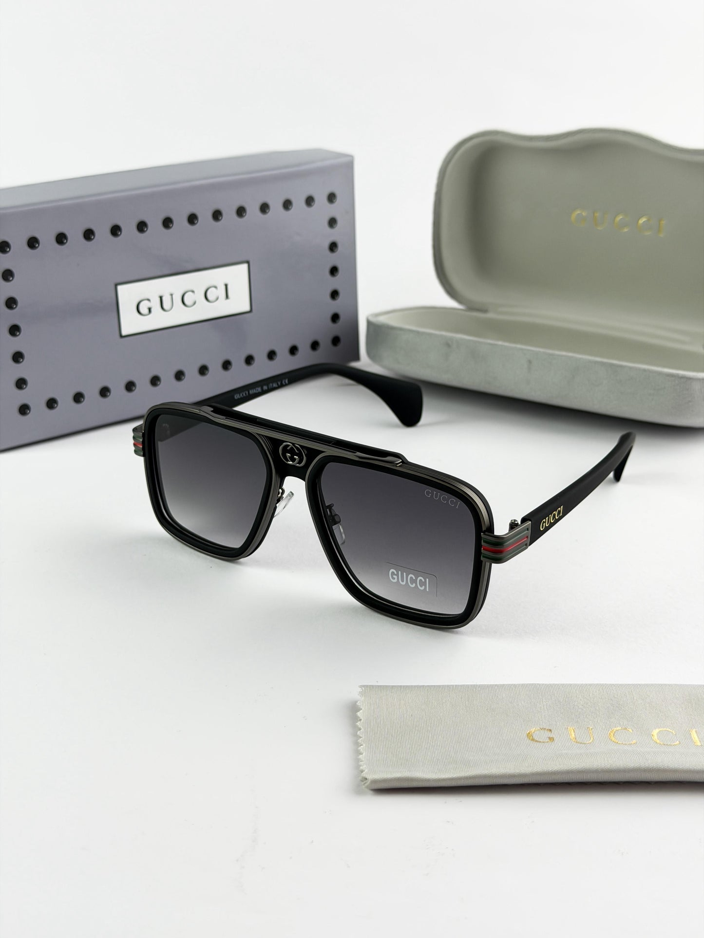 Gucci Sunglass