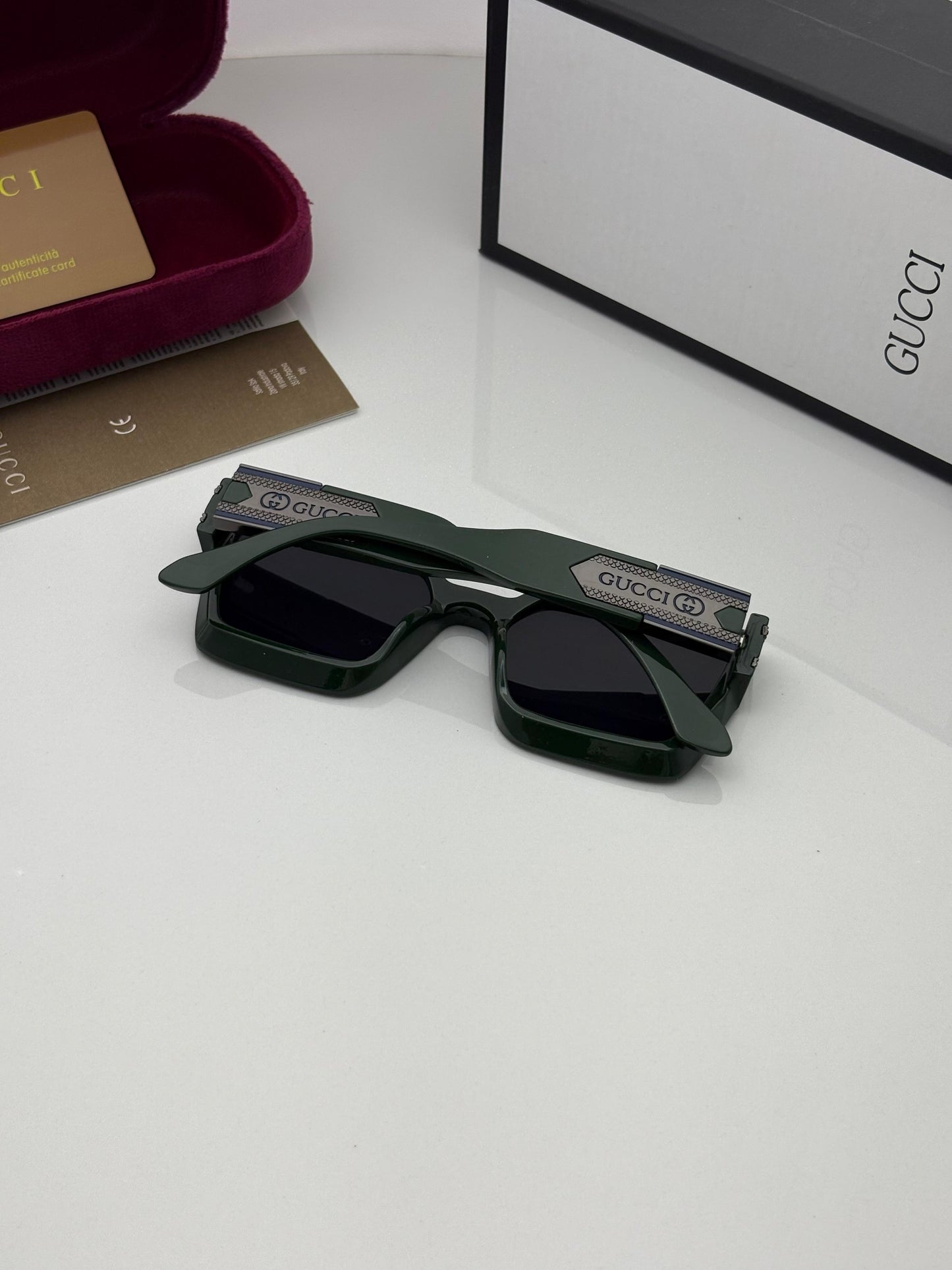 Gucci Sunglass