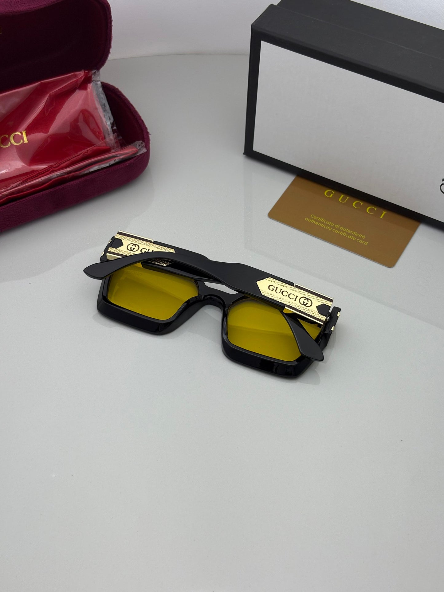Gucci Sunglass