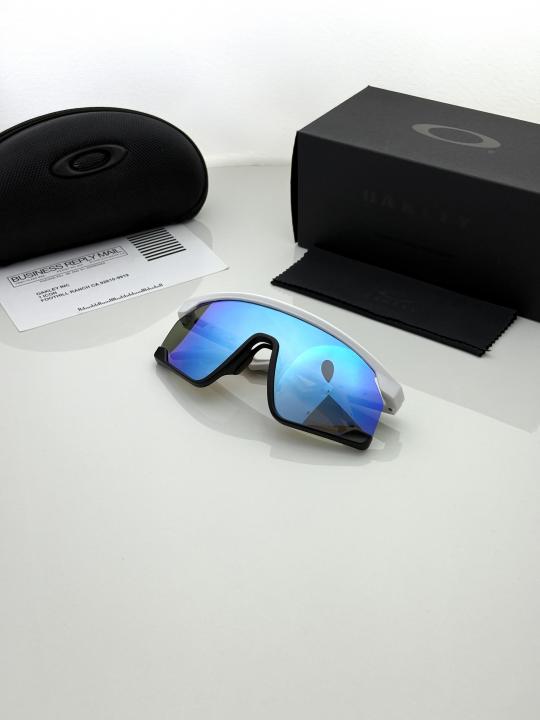Oakley Sunglass