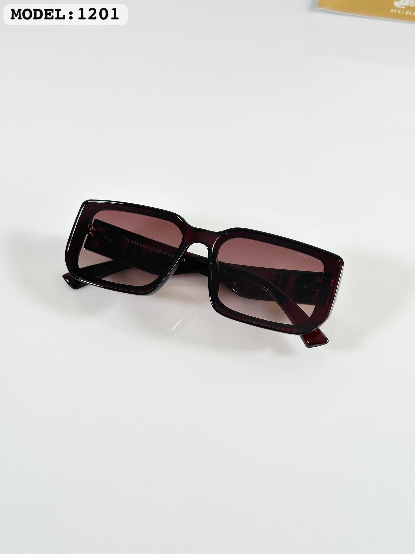 Burberry Sunglass