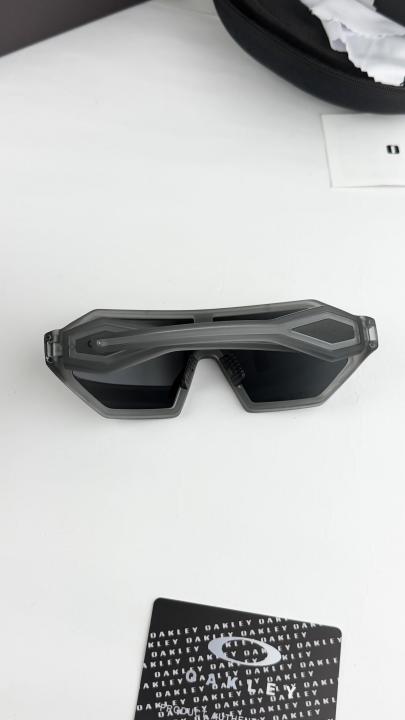 Oakley Sunglass
