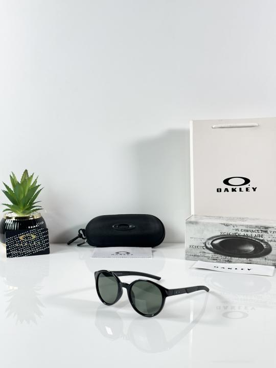 Oakley Sunglass