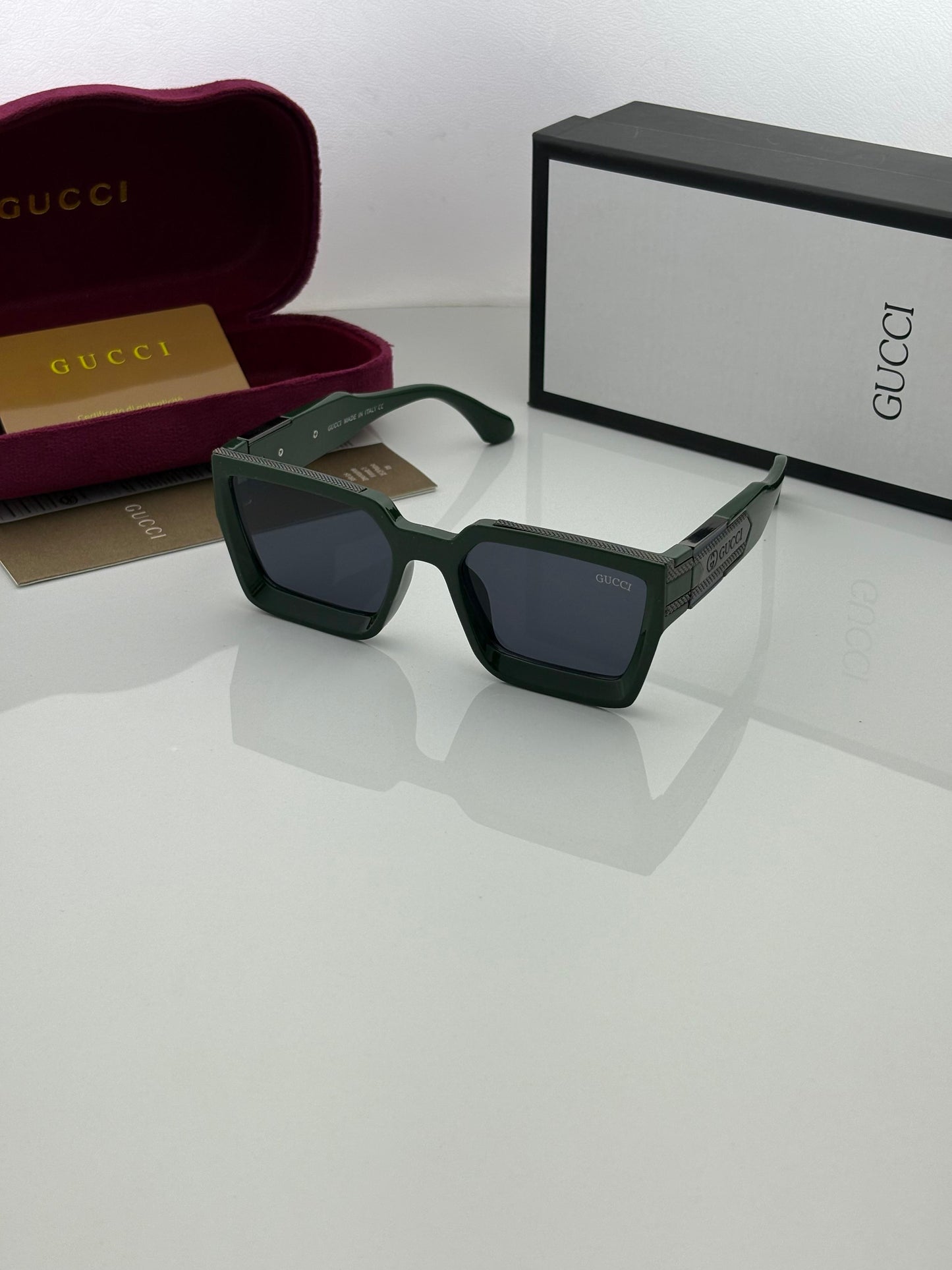 Gucci Sunglass