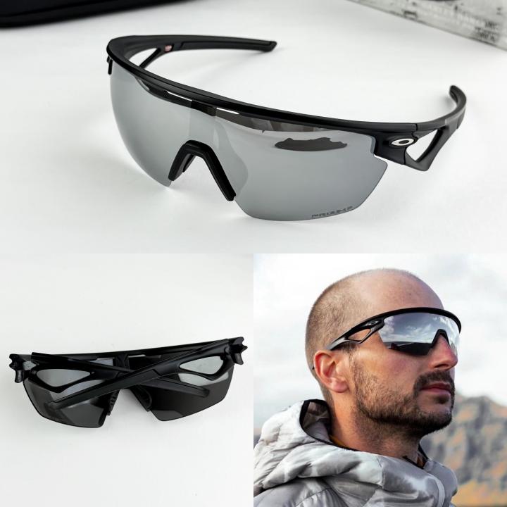 Oakley Sunglass