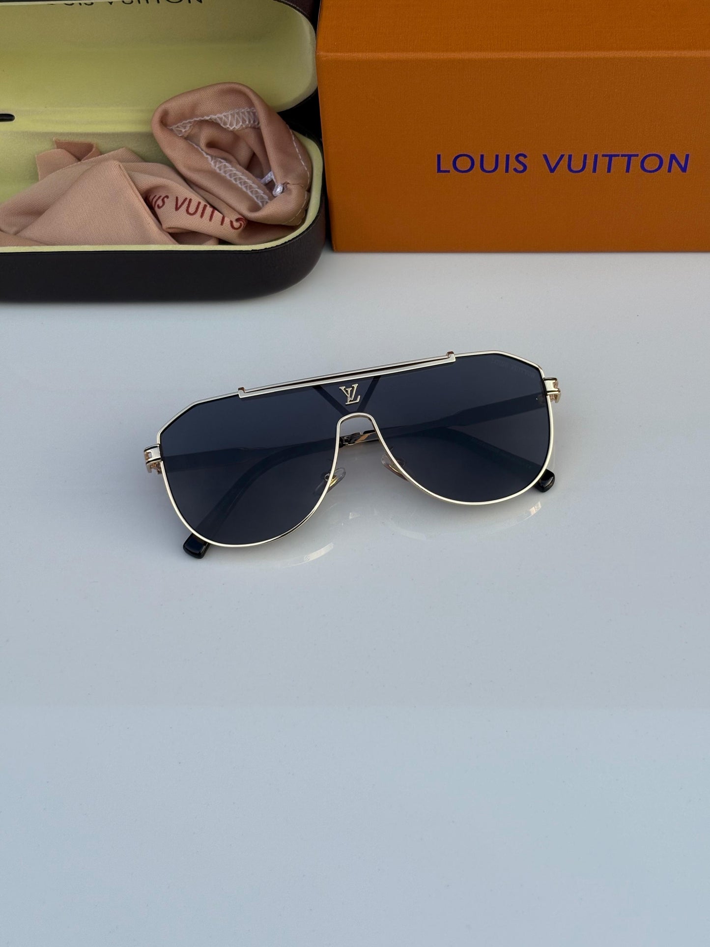 Louis Vuitton Sunglas