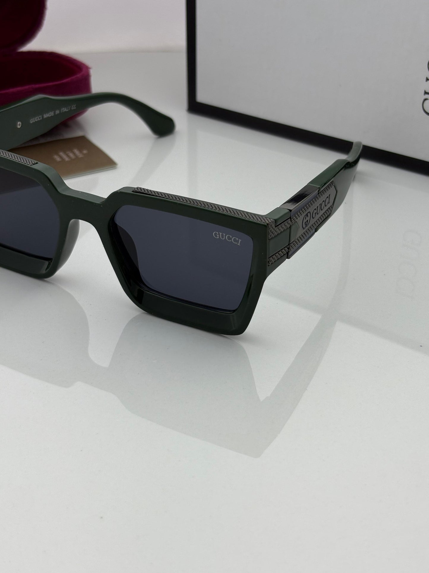 Gucci Sunglass